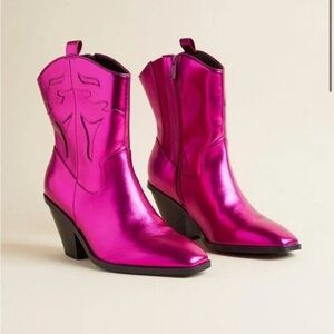 Torrid Fuchsia Cowgirl Boots size 10 WW
